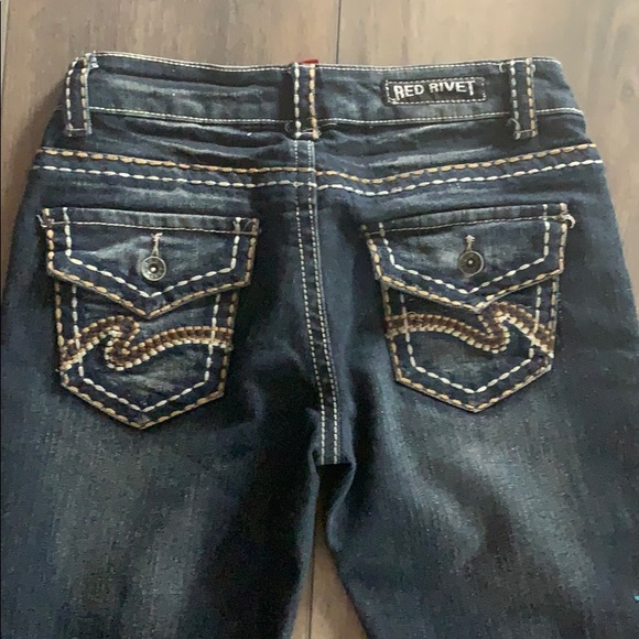 Red Rivet jeans - Picture 7 of 10
